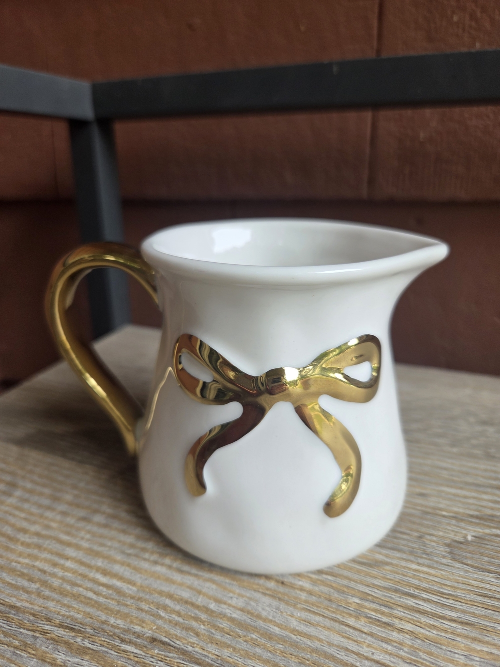 1 YEDI HOUSEWARE COQUETTE METALLIC GOLD BOW DESIGN CERAMIC Creamer